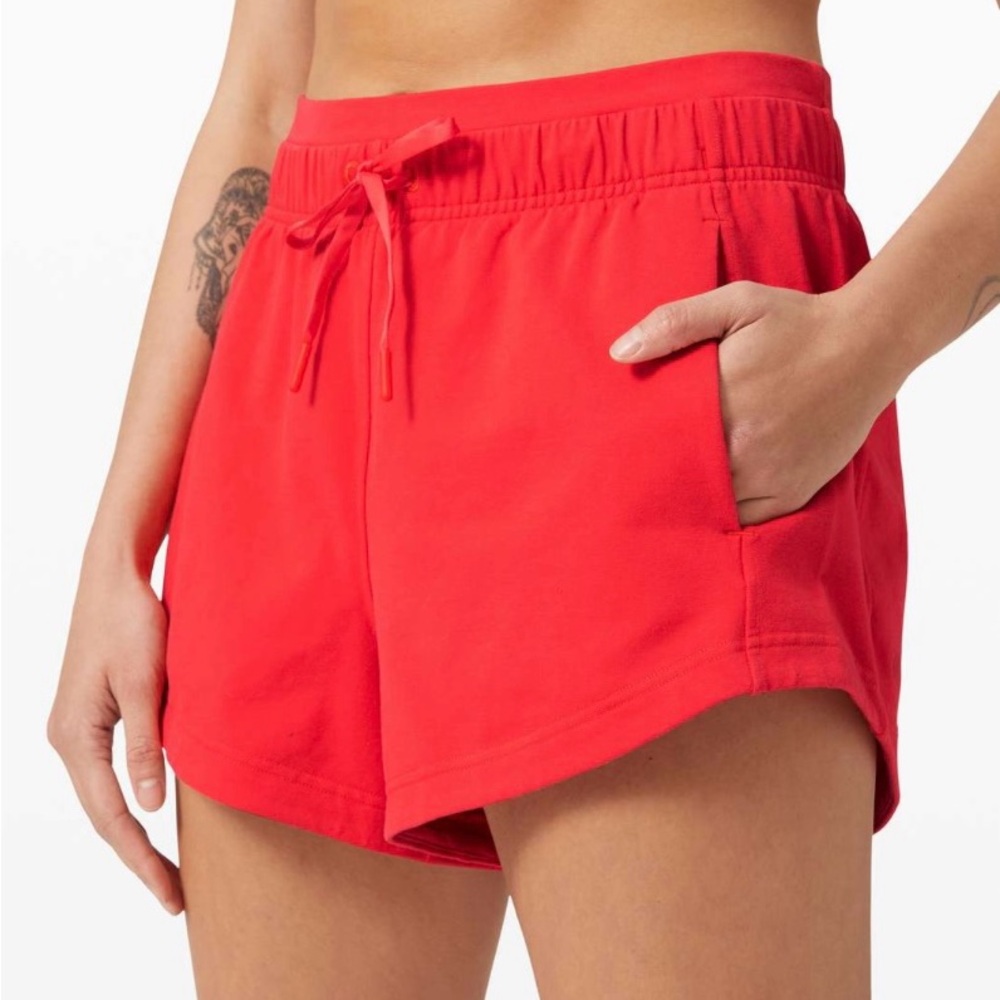 Lululemon Inner Glow Short 3"